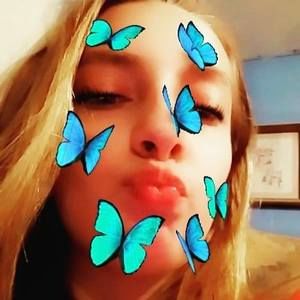 Meet your Posher, Marissa